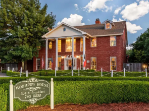 Woodrow House Bed and Breakfast