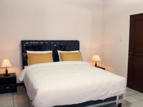 Rumah Resik Guest House