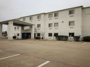 Motel 6 Woodway, TX