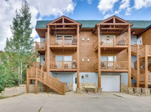 Cozy Condo w/ Views, 3 Mi to Winter Park Resort!