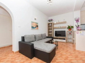 Apartment Ana Chill in Bast