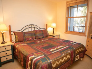 8176 Silver Mill 2 Bedroom Condo by RedAwning