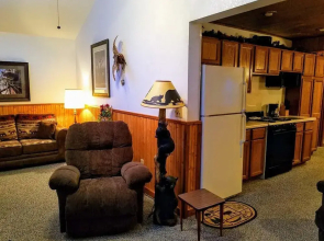 Duxbury 2 Bedroom Condo