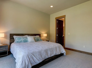 Towering Pines At Milepost 1 2 Bedroom Home