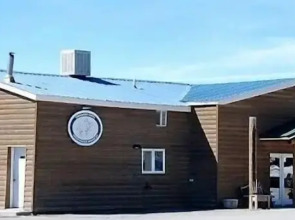 Tenderfoot Cabins & Motel