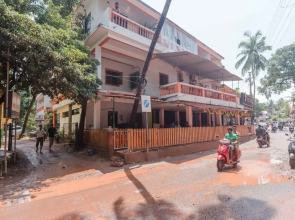 OYO StayOut Baga Party Guest House