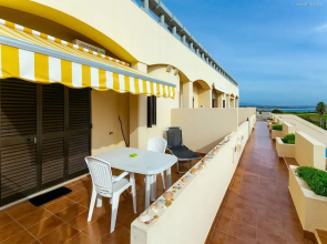 A15 Cliffside Beach Apartment