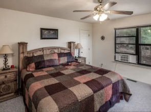 New Mexico Mountain Retreat - Three Bedroom Cabin