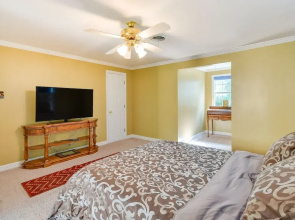 Spacious Amarillo Home With Shared Fire Pit!
