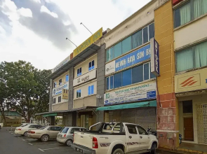 OYO 90248 Kapitan Inn