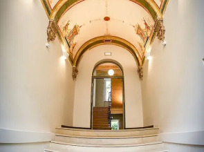 Sky & Light Apartments