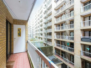 Apartment With 2 Rooms and Terrace