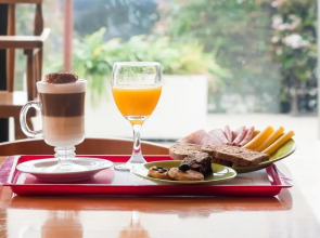 Hotel ibis Montevideo Rambla