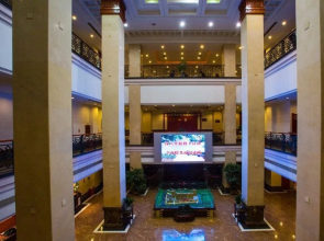 Feicheng Blossom Hotel