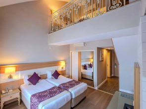 Villa Side Residence