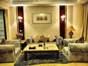 Vienna International Hotel Shandong Yantai FTA Jinshatan Xingyi Square