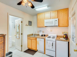 Walkable Studio w/ Patio in Tucson!