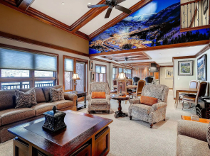 Lion Square Lodge
