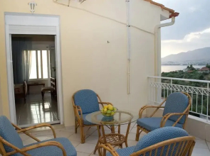 Romantic Sunsets 300m From The Beach