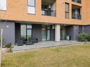 Essenza Charming Two Bedroom Apartment