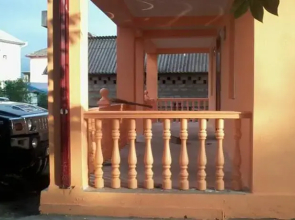 Nini Guest House