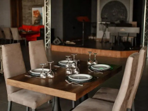 Отель The Crown