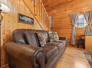 Bear Hideaway Cozy 3BR Cabin