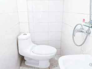 Nanchang v6 car theme hotel