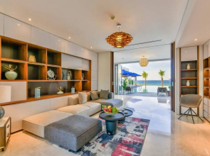 Stunning Beachfront 6br Villa W Largest Pool