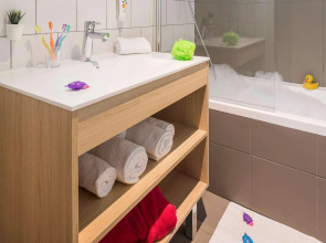 Matabi Hotel Toulouse Gare by HappyCulture