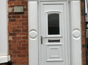 3 Bedroom House Close to M6 & M55