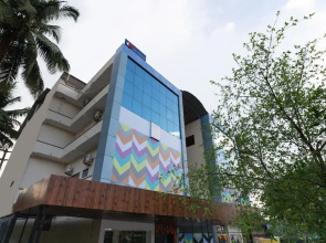 Capital O 41866 Hotel Metro Palace
