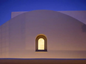 Oia Treasures Art Suites