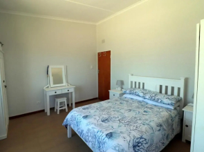 Naude House in Struisbaai