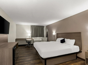 Red Lion Inn & Suites Caseyville