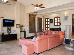 4 BR Villa Near Los Cabos' Best Surfing: Villa Vista del Mar