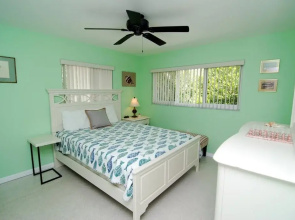 Luci's Sunshine Cottage