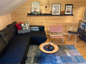Apartment Sleeps 4 With Lake View