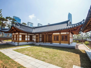 Gyeongwonjae By Walkerhill