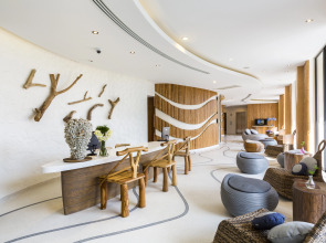 Отель Bandara Beach Resort, Phuket