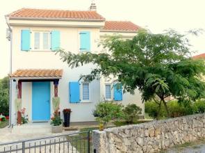 Villa Doris With Heated Pool gym and Kids Playground