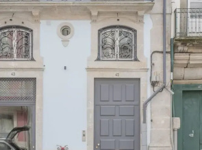Liiiving - Ribeira Design Apartment