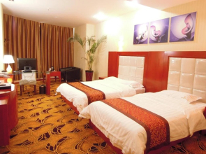 Longhua Business Hotel