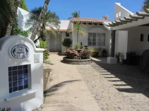 Casa Dos Dolphins Villa