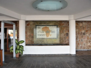 Hotel Club Du Lac Tanganyika