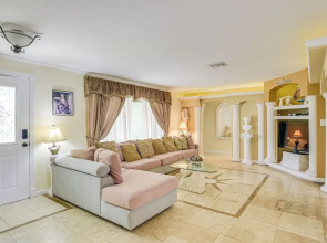 Pompano Beach Home w/ Pool & Dock ~ 4 Mi to Pier!