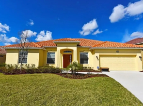4083 Solterra Townhome 4 Bedroom by Florida Star