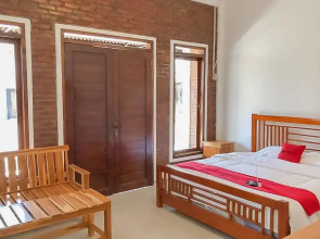 RedDoorz Resort near Darajat Garut