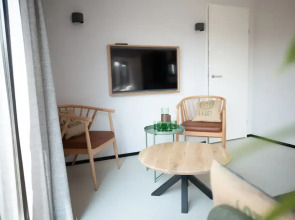 Modern Lodge With 2 Bathrooms, Near the Beach