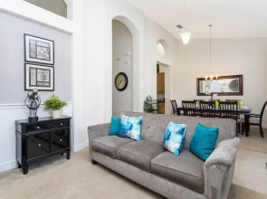 Gorgeous 4Bd with Pool @ 4072 Solterra Resort